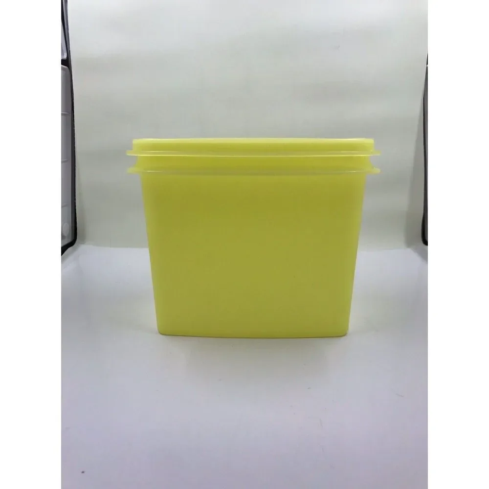 Tupperware 1243-3 Yellow Shelf Saver 2 Storage Containers With Lids Vintage